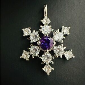 Elegant Silver and Purple Amethyst Gemstone Snowflake Spinning Pendant